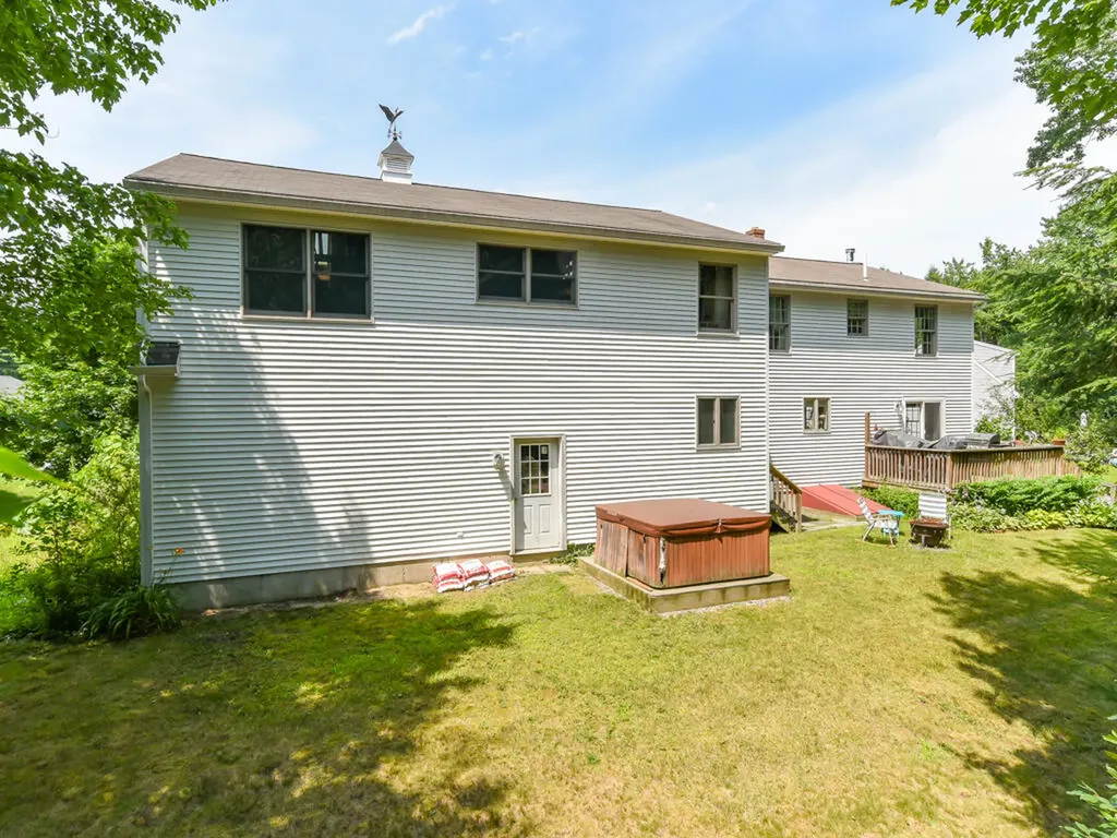 8 Marion Circle Cumberland ME 04102