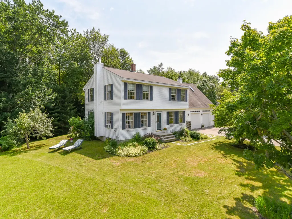 8 Marion Circle Cumberland ME 04102