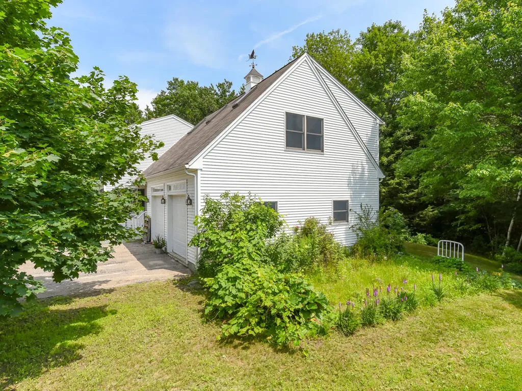 8 Marion Circle Cumberland ME 04102