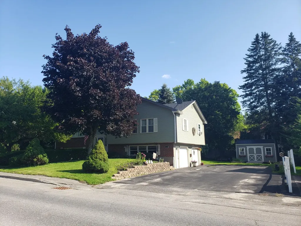 34 Eustis Parkway Waterville ME 04901