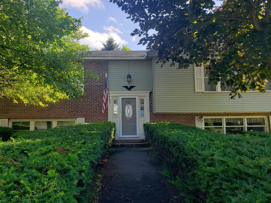 34 Eustis Parkway Waterville ME 04901