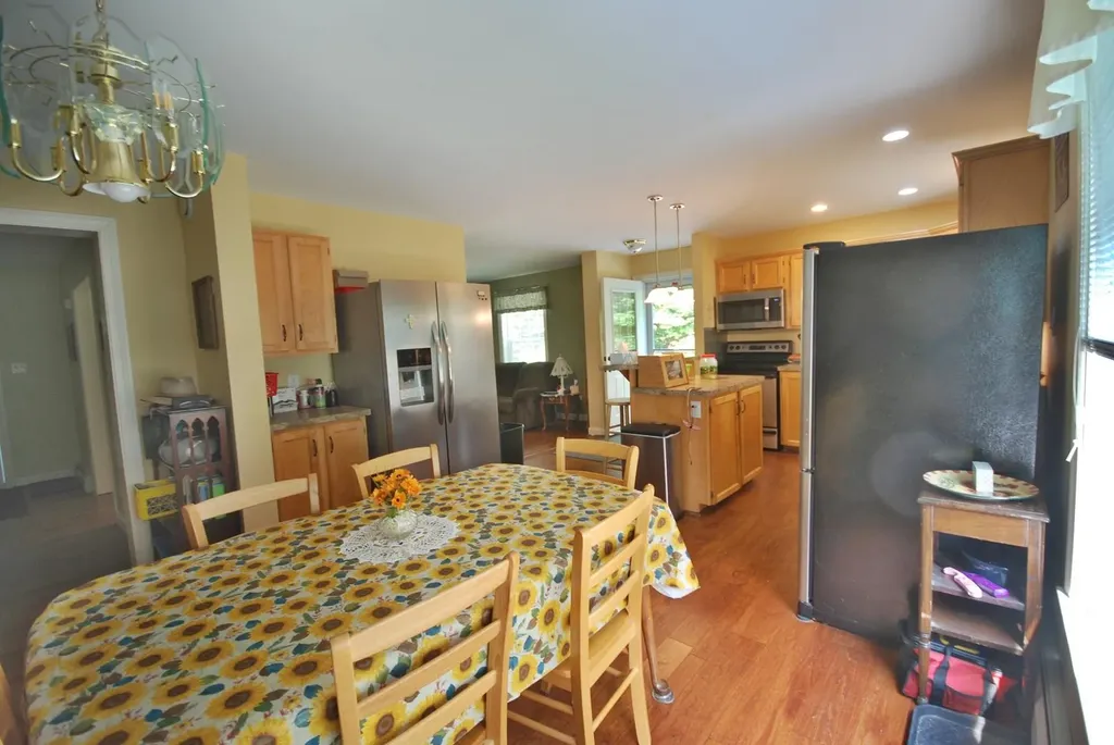 20 Spruce Lane Naples ME 04055