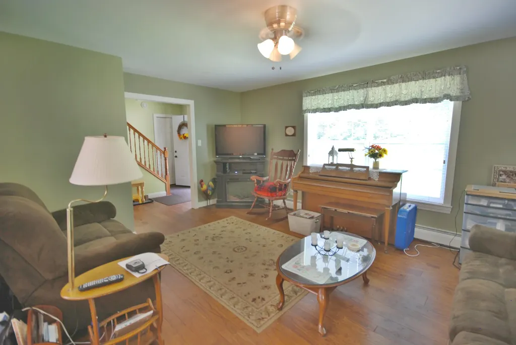 20 Spruce Lane Naples ME 04055