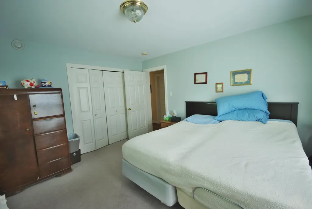 20 Spruce Lane Naples ME 04055