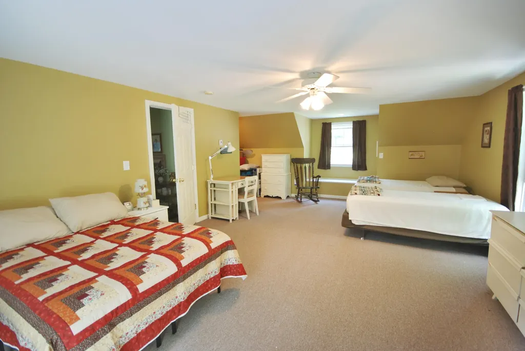 20 Spruce Lane Naples ME 04055