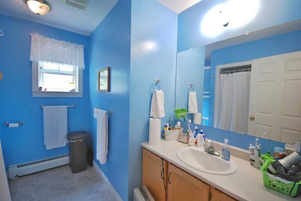 20 Spruce Lane Naples ME 04055