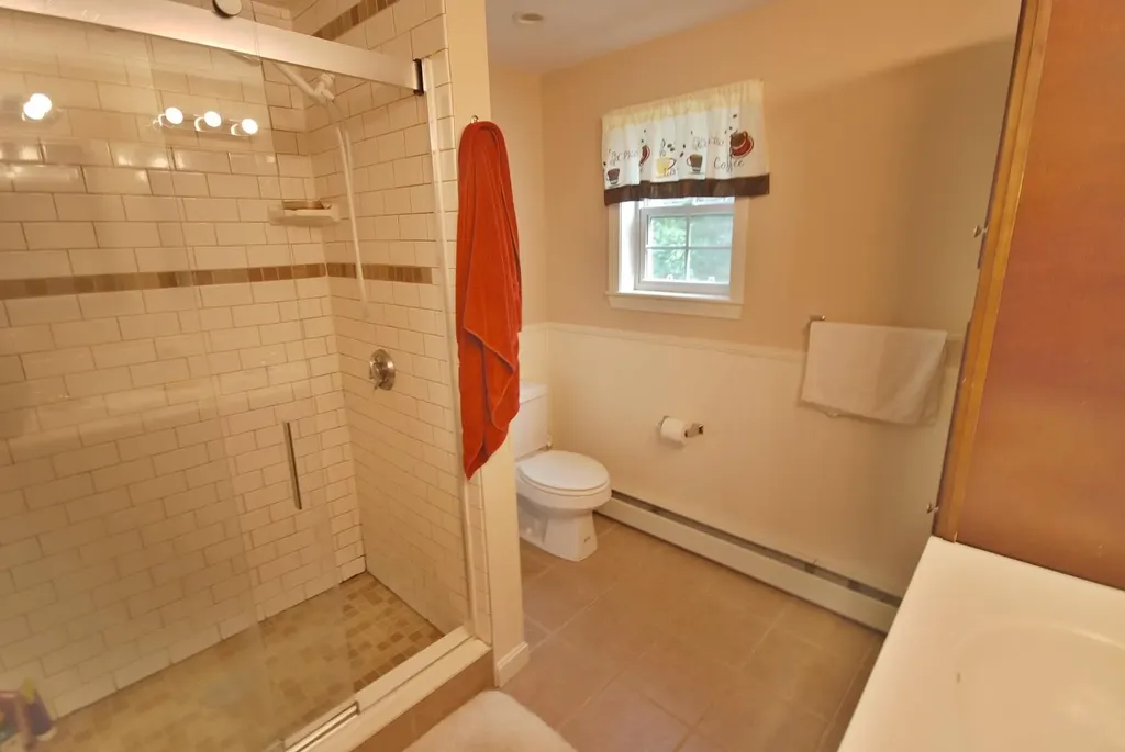 20 Spruce Lane Naples ME 04055