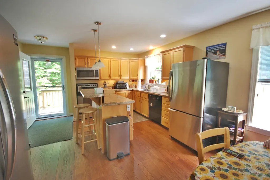 20 Spruce Lane Naples ME 04055