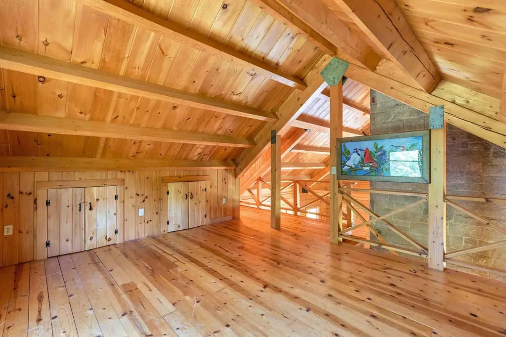 511 Birch Point Road Wiscasset ME 04578