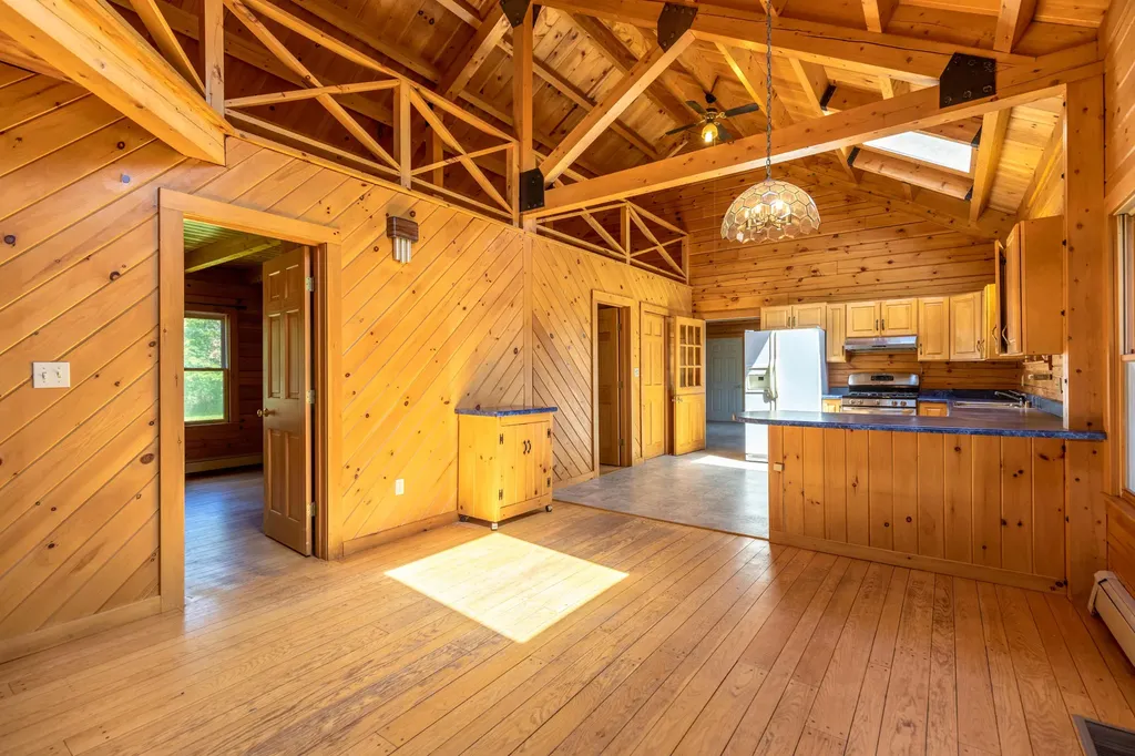 511 Birch Point Road Wiscasset ME 04578