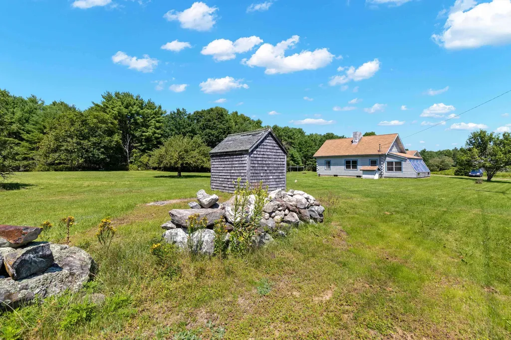 511 Birch Point Road Wiscasset ME 04578