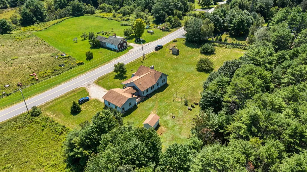 511 Birch Point Road Wiscasset ME 04578
