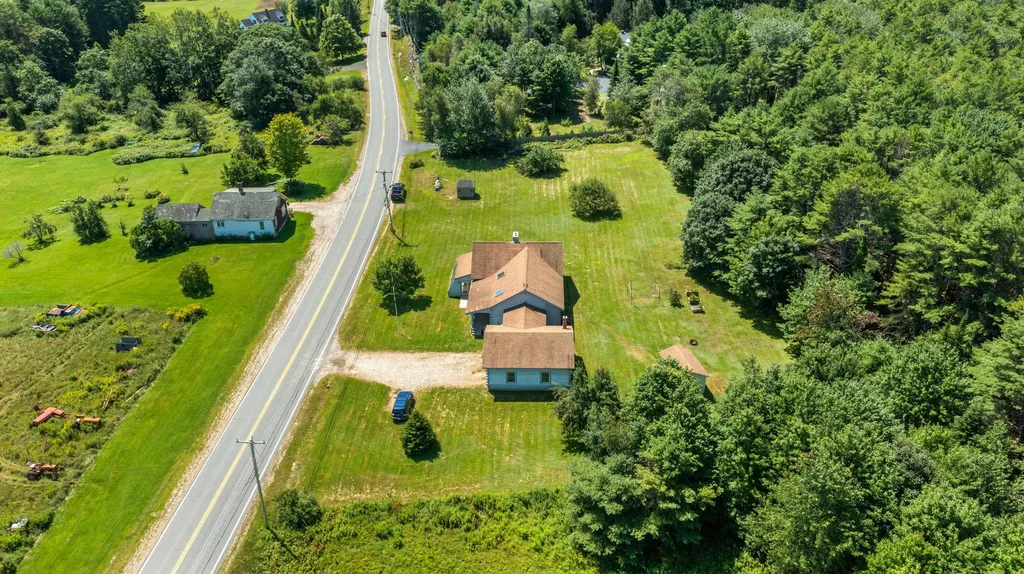 511 Birch Point Road Wiscasset ME 04578