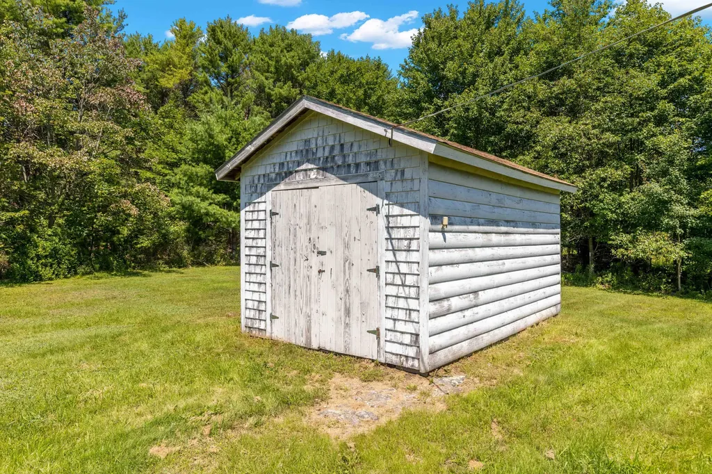 511 Birch Point Road Wiscasset ME 04578