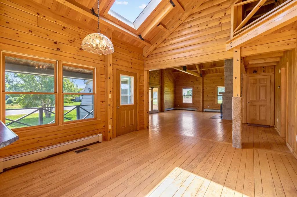 511 Birch Point Road Wiscasset ME 04578
