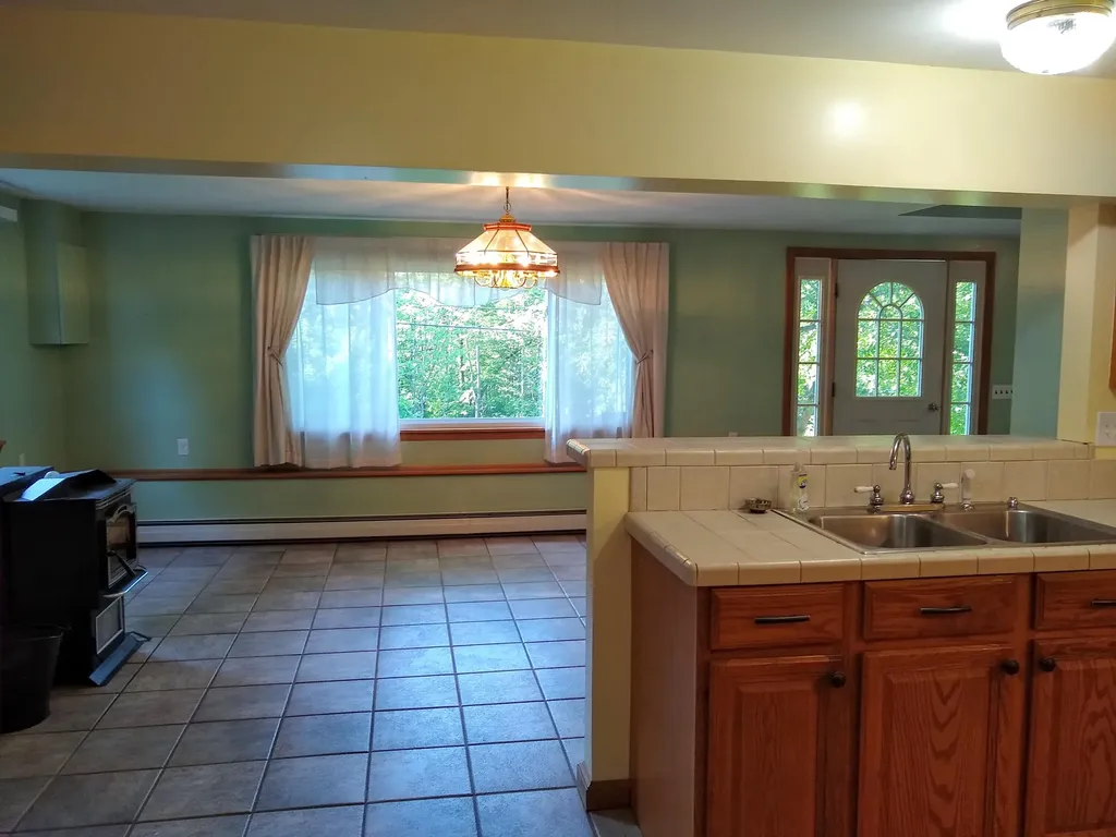 82 Long Hill Road Gray ME 04039