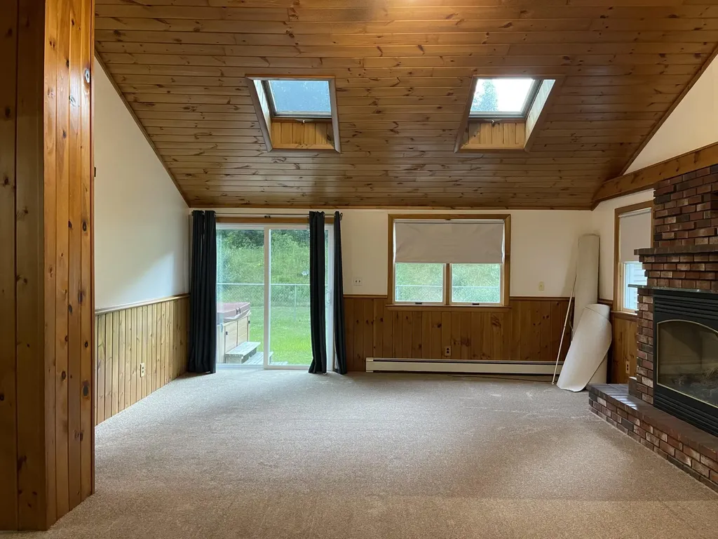 82 Long Hill Road Gray ME 04039