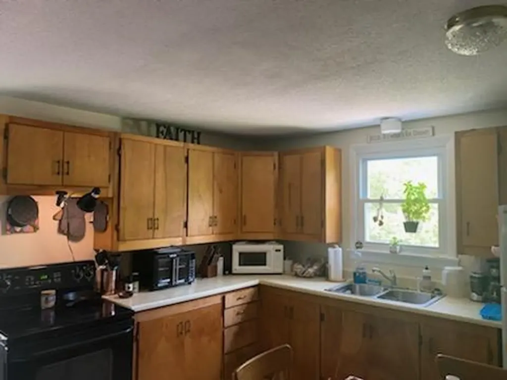 82 Long Hill Road Gray ME 04039
