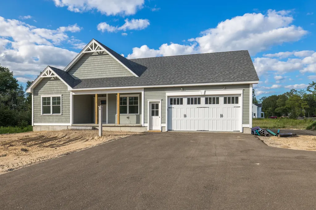 4 Leighton Way Saco ME 04072