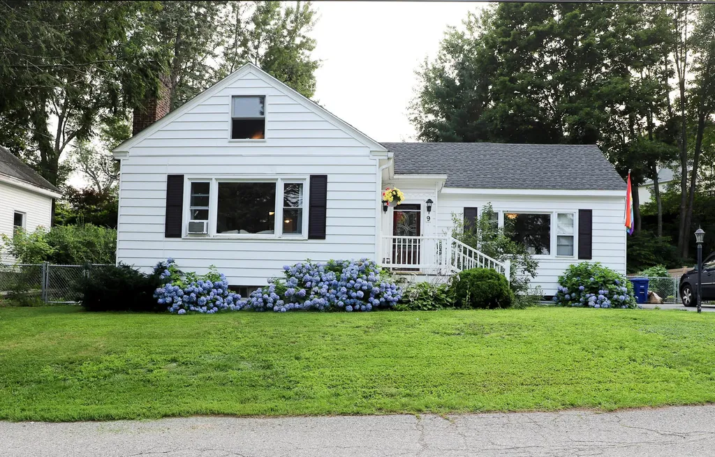 9 Lawn Avenue South Portland ME 04106