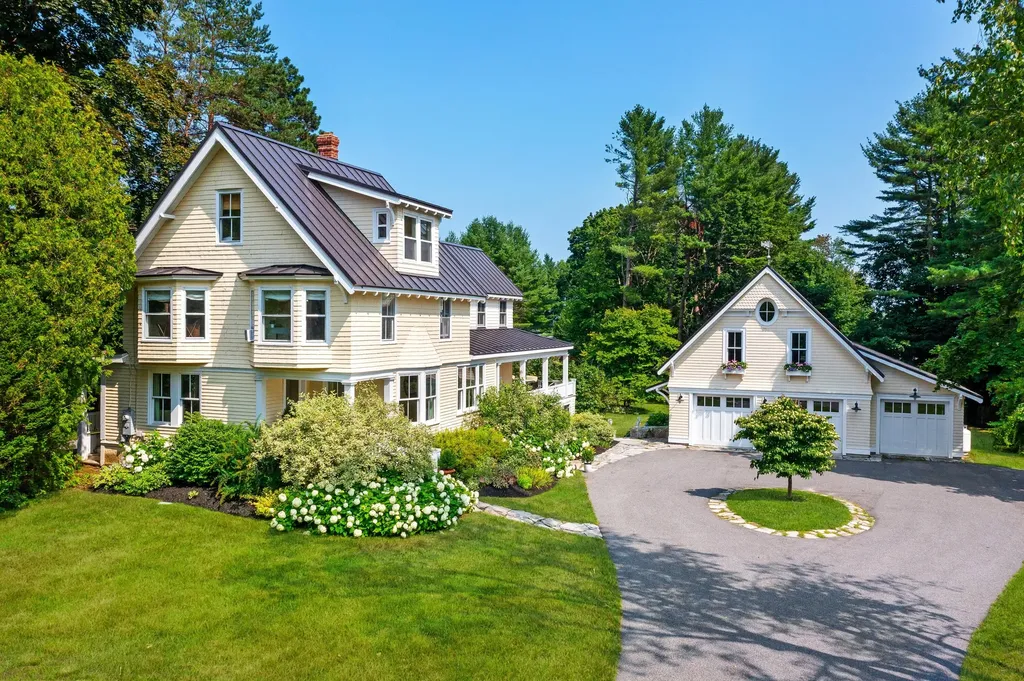 257 Foreside Road Falmouth ME 04105