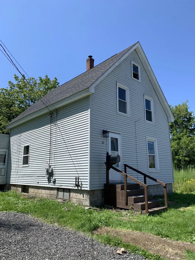 20 Lisle Street Rockland ME 04841