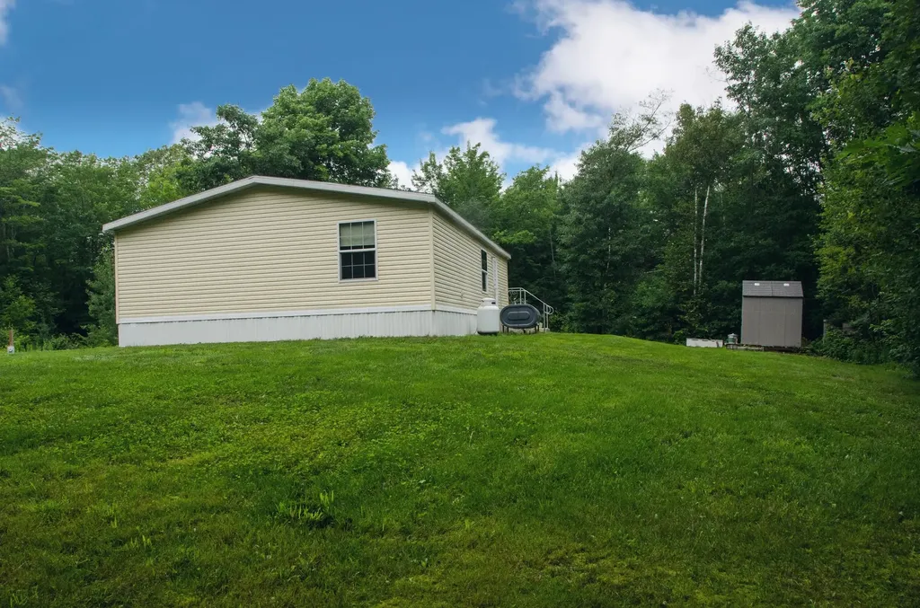 14 Saints Way Windsor ME 04363