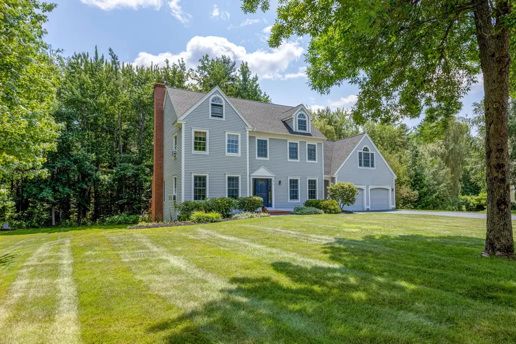 8 Rays Circle Scarborough ME 04074