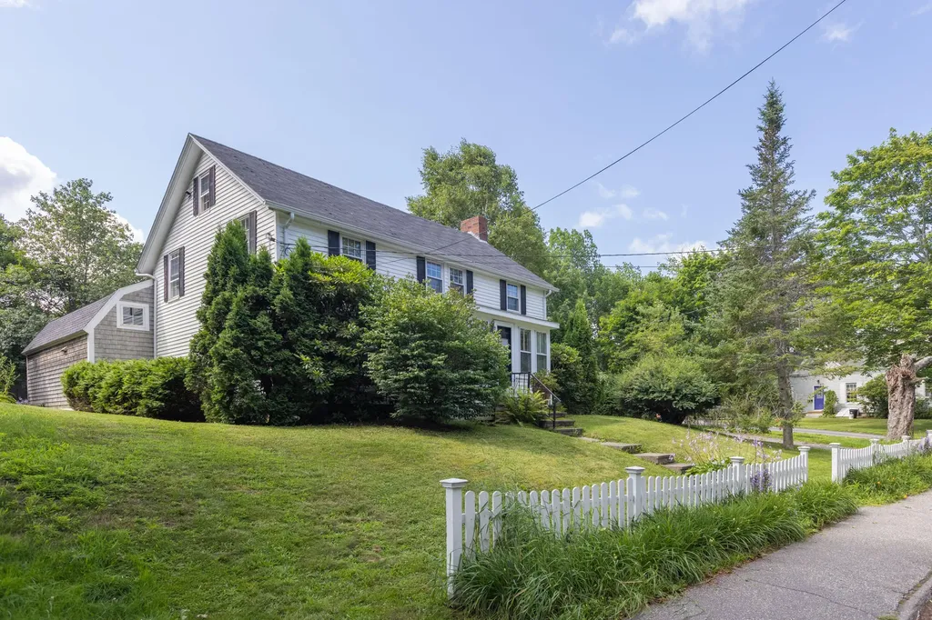 60 Mechanic Street Camden ME 04843