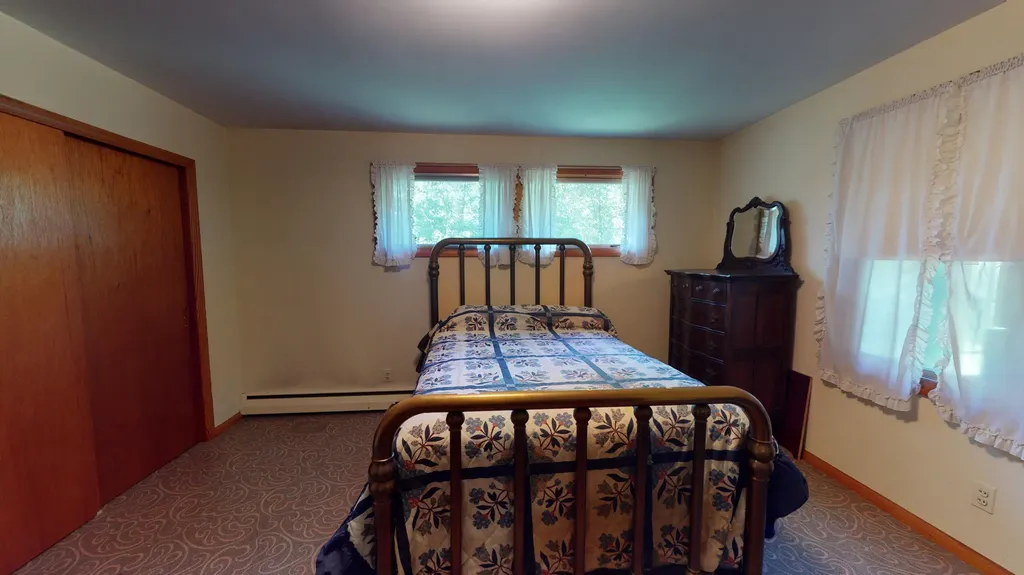 17 Brooks Avenue Lewiston ME 04240