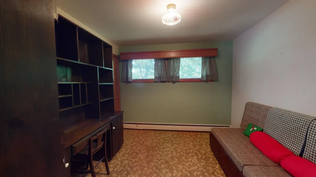17 Brooks Avenue Lewiston ME 04240