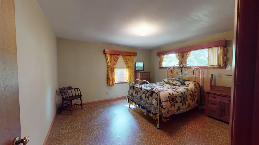 17 Brooks Avenue Lewiston ME 04240