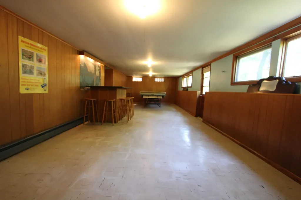 17 Brooks Avenue Lewiston ME 04240