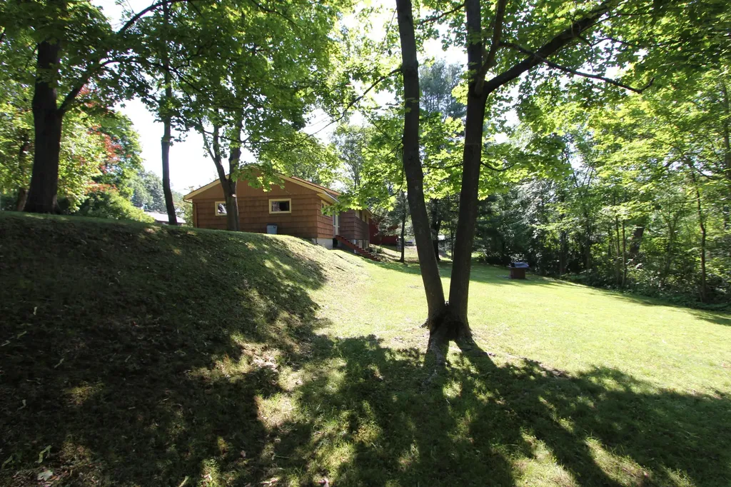 17 Brooks Avenue Lewiston ME 04240