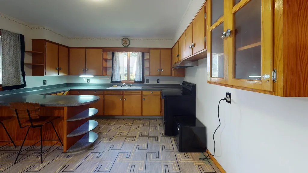 17 Brooks Avenue Lewiston ME 04240