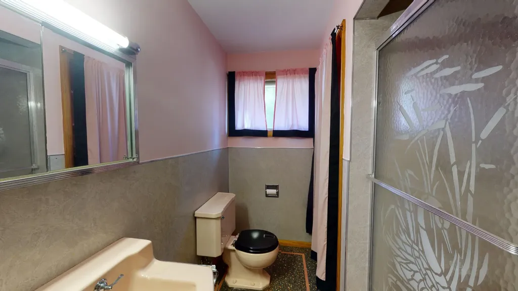 17 Brooks Avenue Lewiston ME 04240