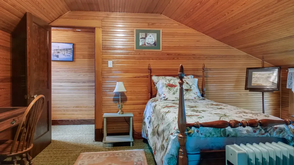 184 South Road Winthrop ME 04364
