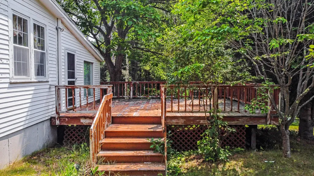 184 South Road Winthrop ME 04364