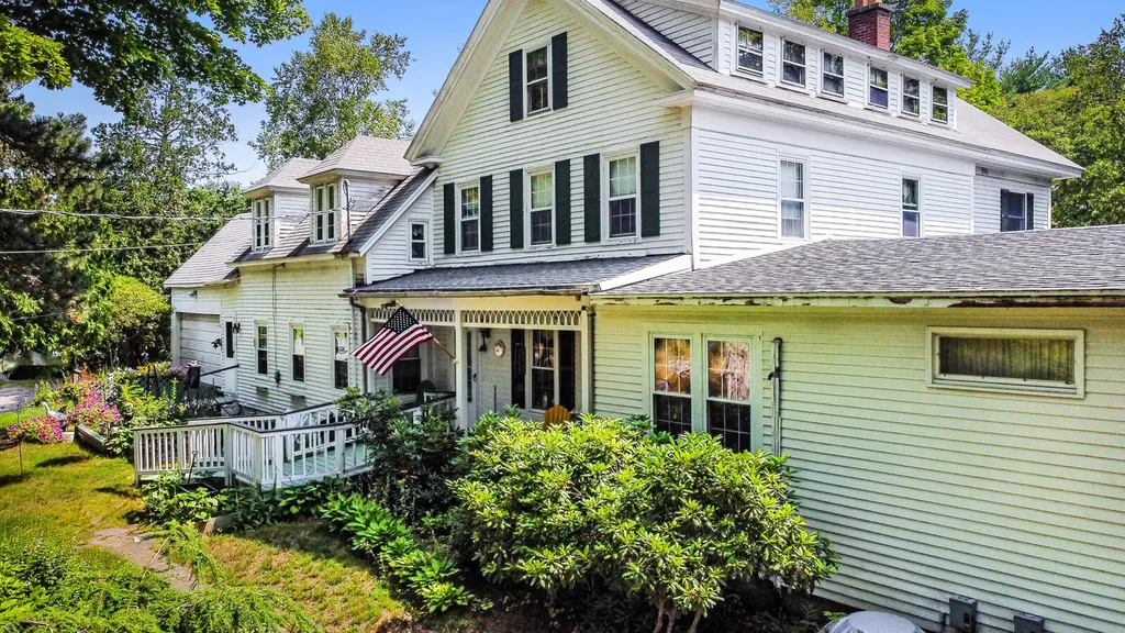 184 South Road Winthrop ME 04364
