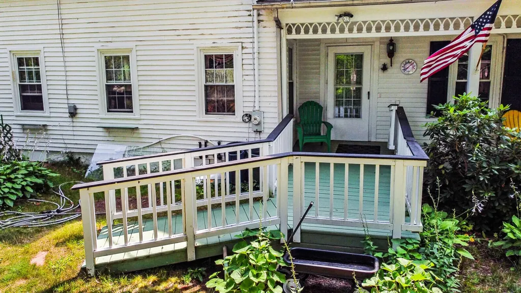 184 South Road Winthrop ME 04364