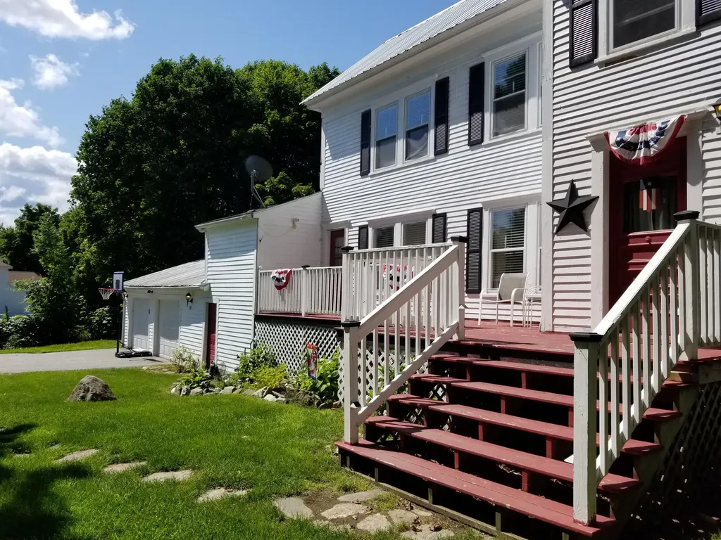 343 Paris Road Hebron ME 04238