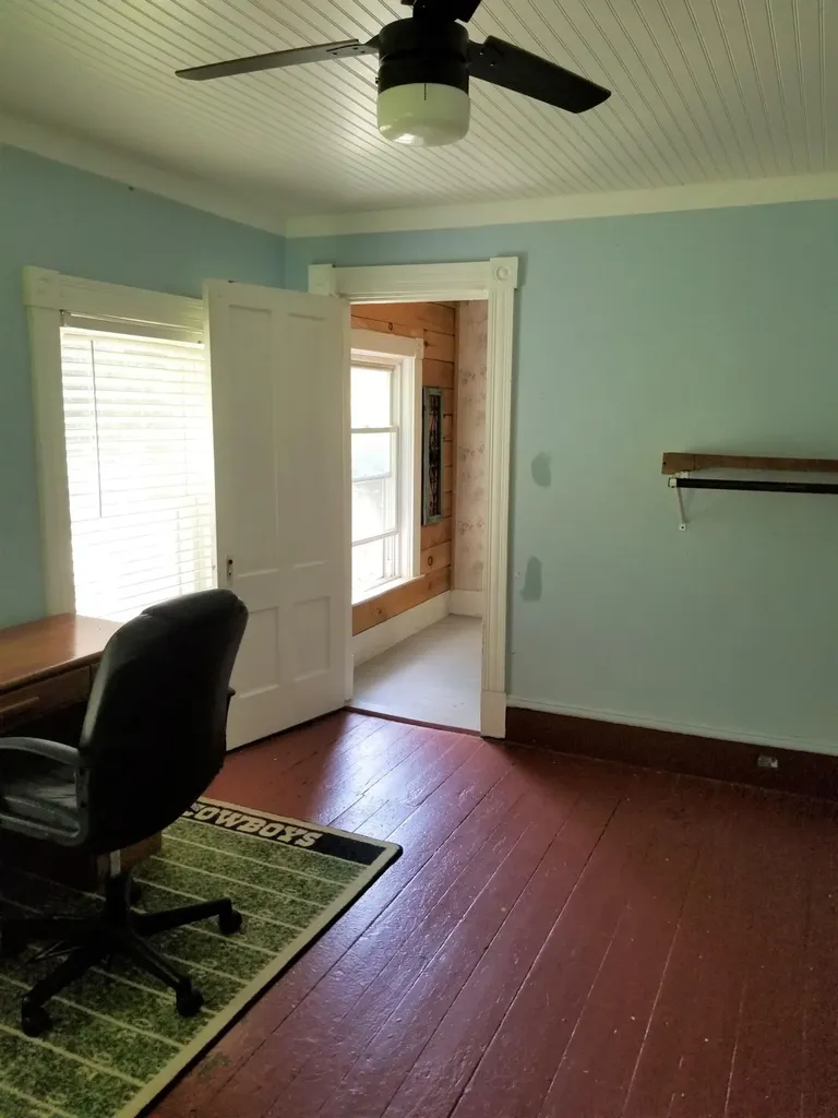 343 Paris Road Hebron ME 04238
