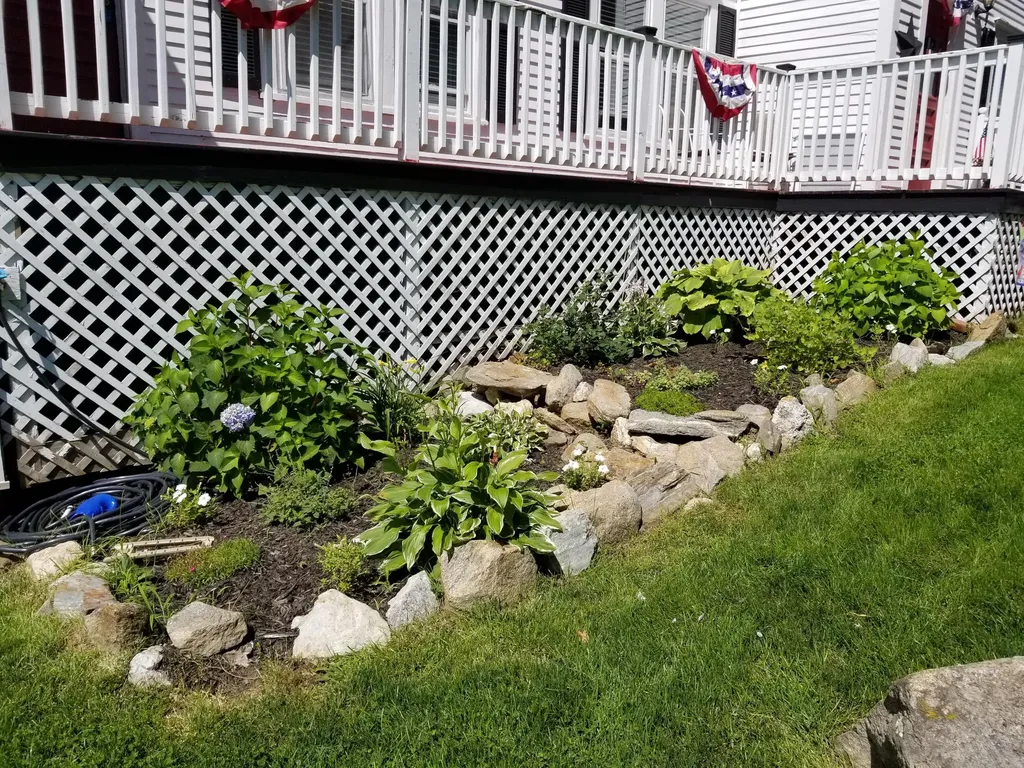 343 Paris Road Hebron ME 04238