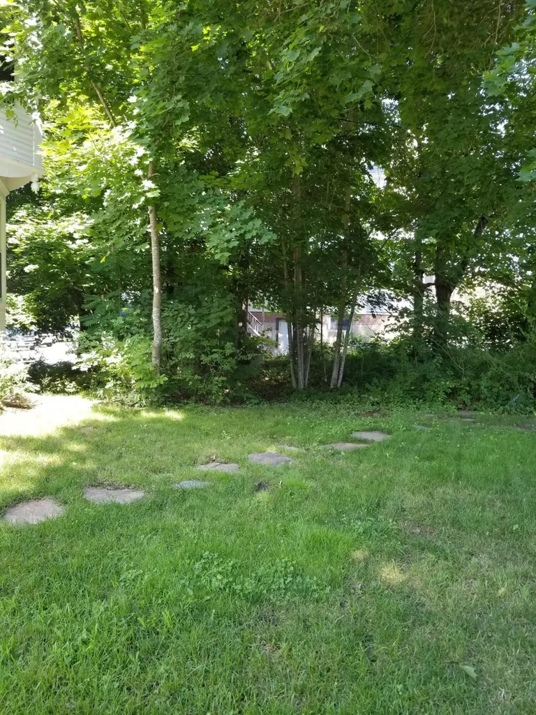 343 Paris Road Hebron ME 04238