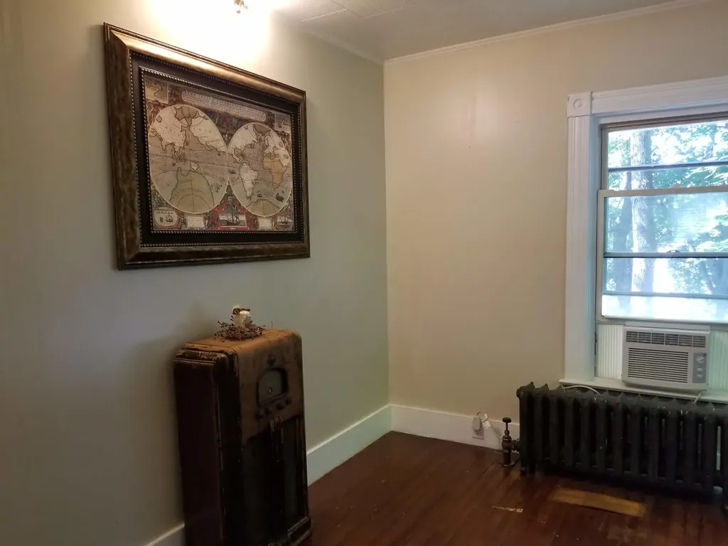 343 Paris Road Hebron ME 04238