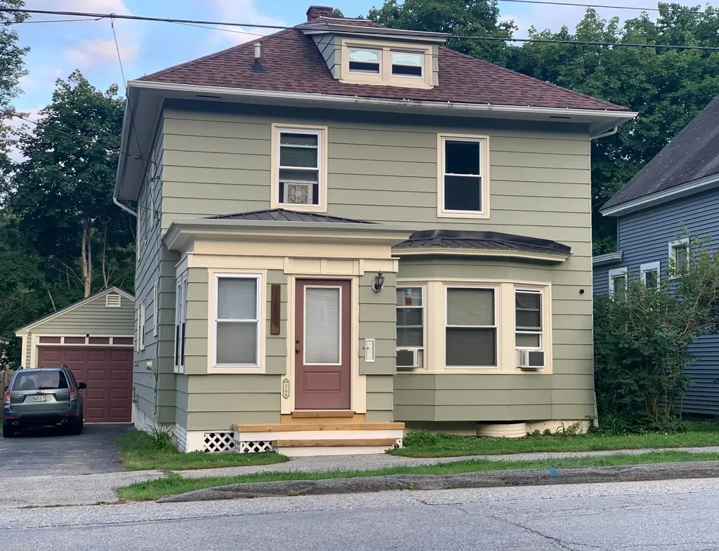 168 Davis Avenue Auburn ME 04210