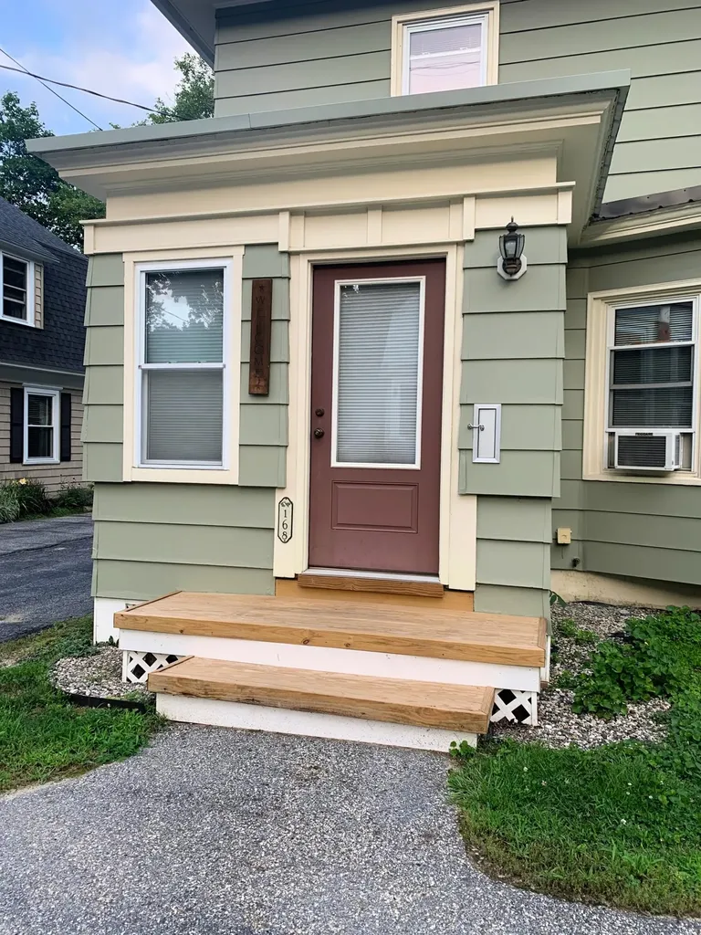168 Davis Avenue Auburn ME 04210
