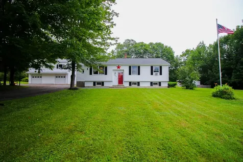 359 Lakeview Road Glenburn ME 04401