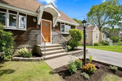 76 Bancroft Street Portland ME 04102