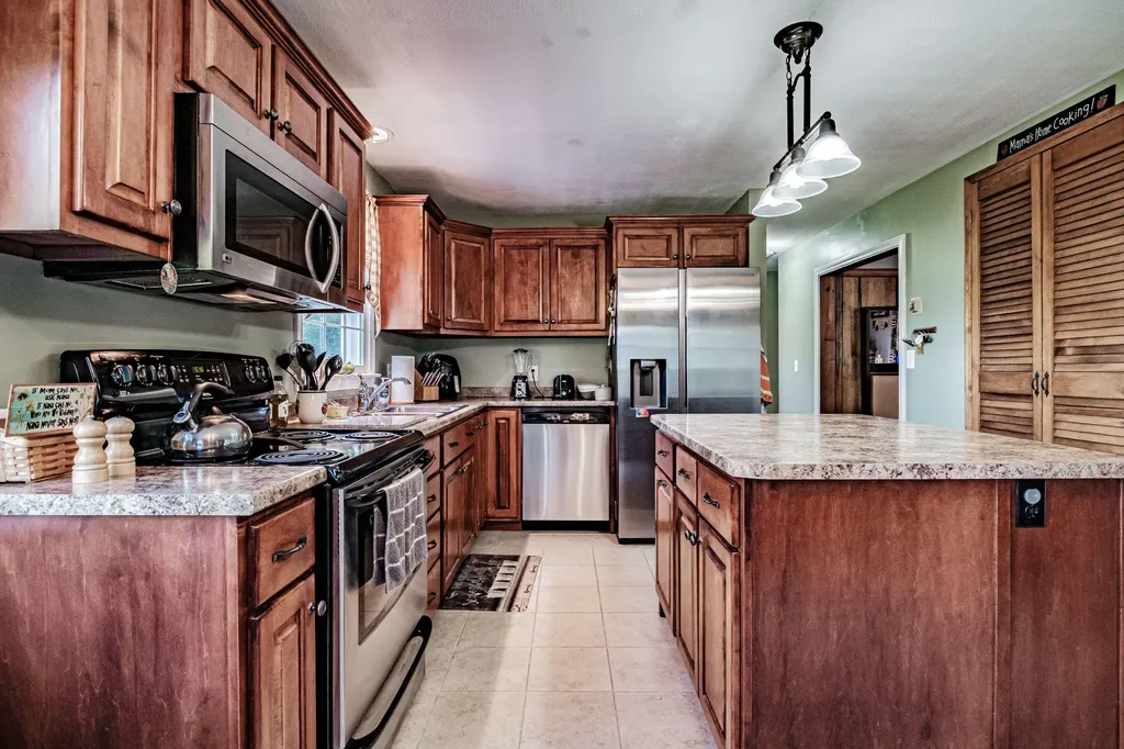 350 Dunn Road Norway ME 04268